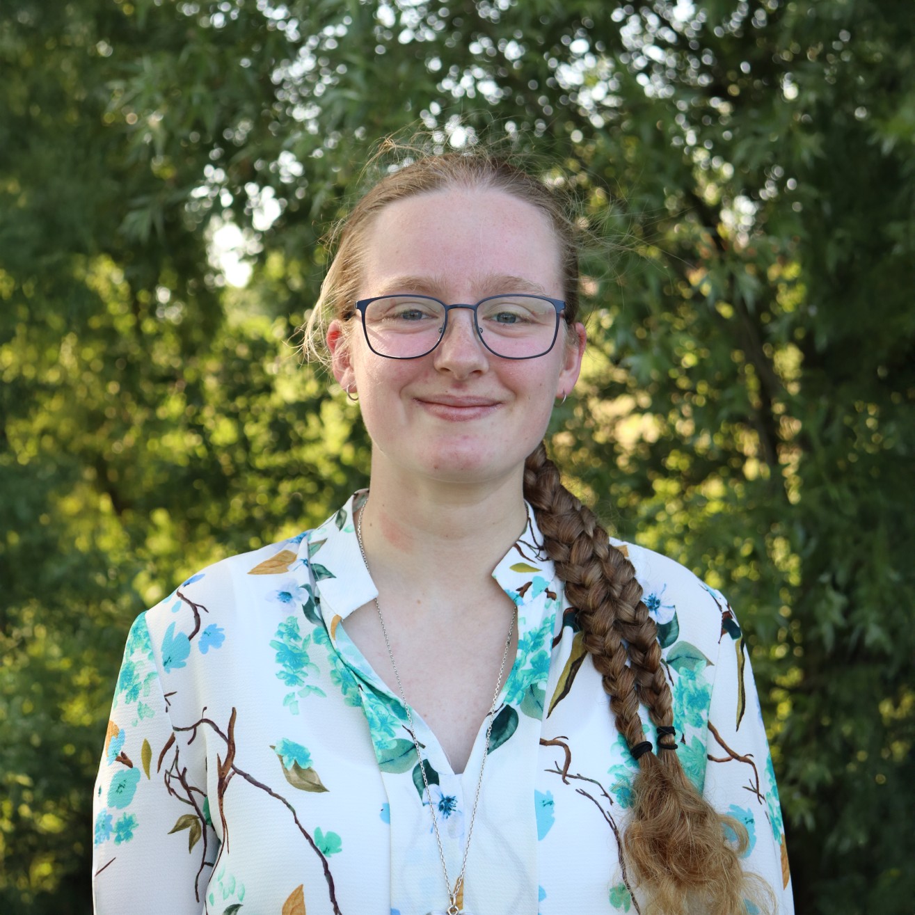 Een portretfoto van Lara van der Burgh